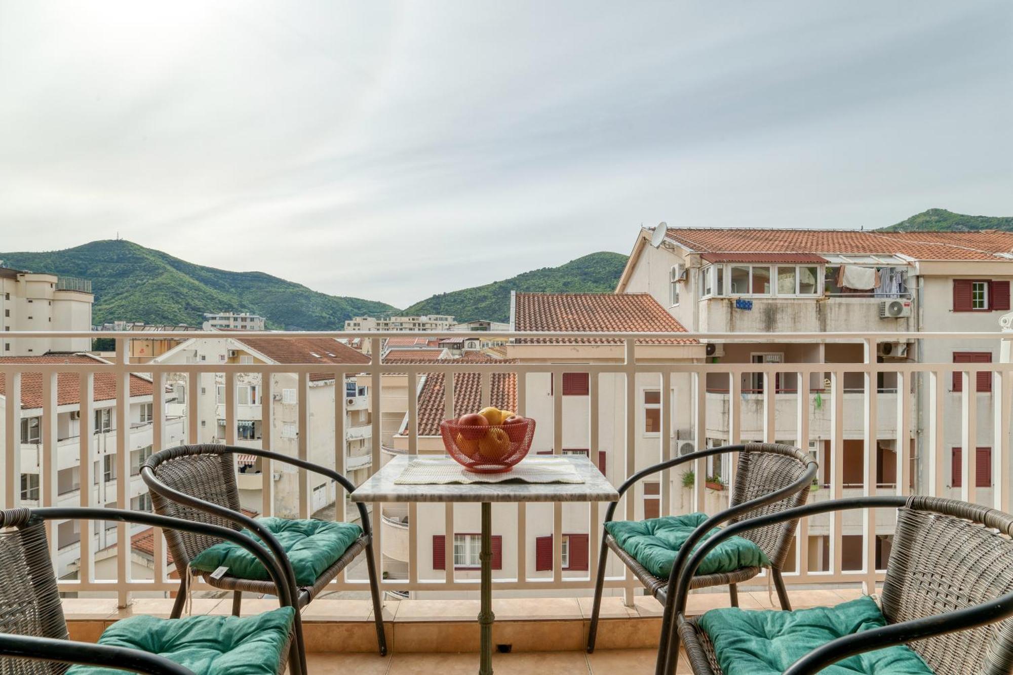 Comfort Apartment Near The Beach Budua Esterno foto