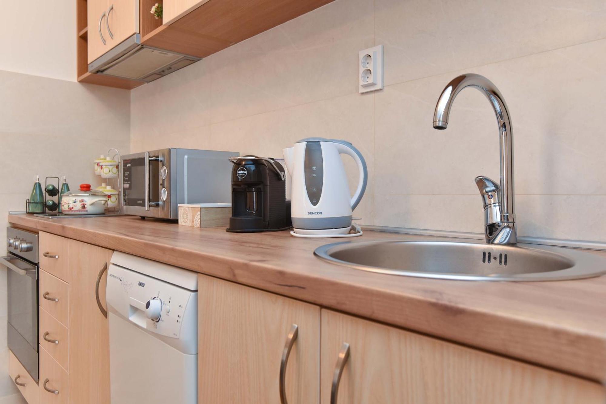 Comfort Apartment Near The Beach Budua Esterno foto